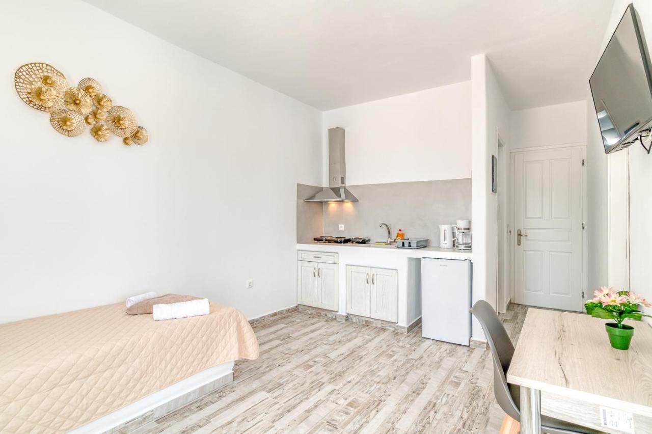 Ippocampos Seaside Serenity - Unwind At Paros Poolside Retreats Alikí المظهر الخارجي الصورة